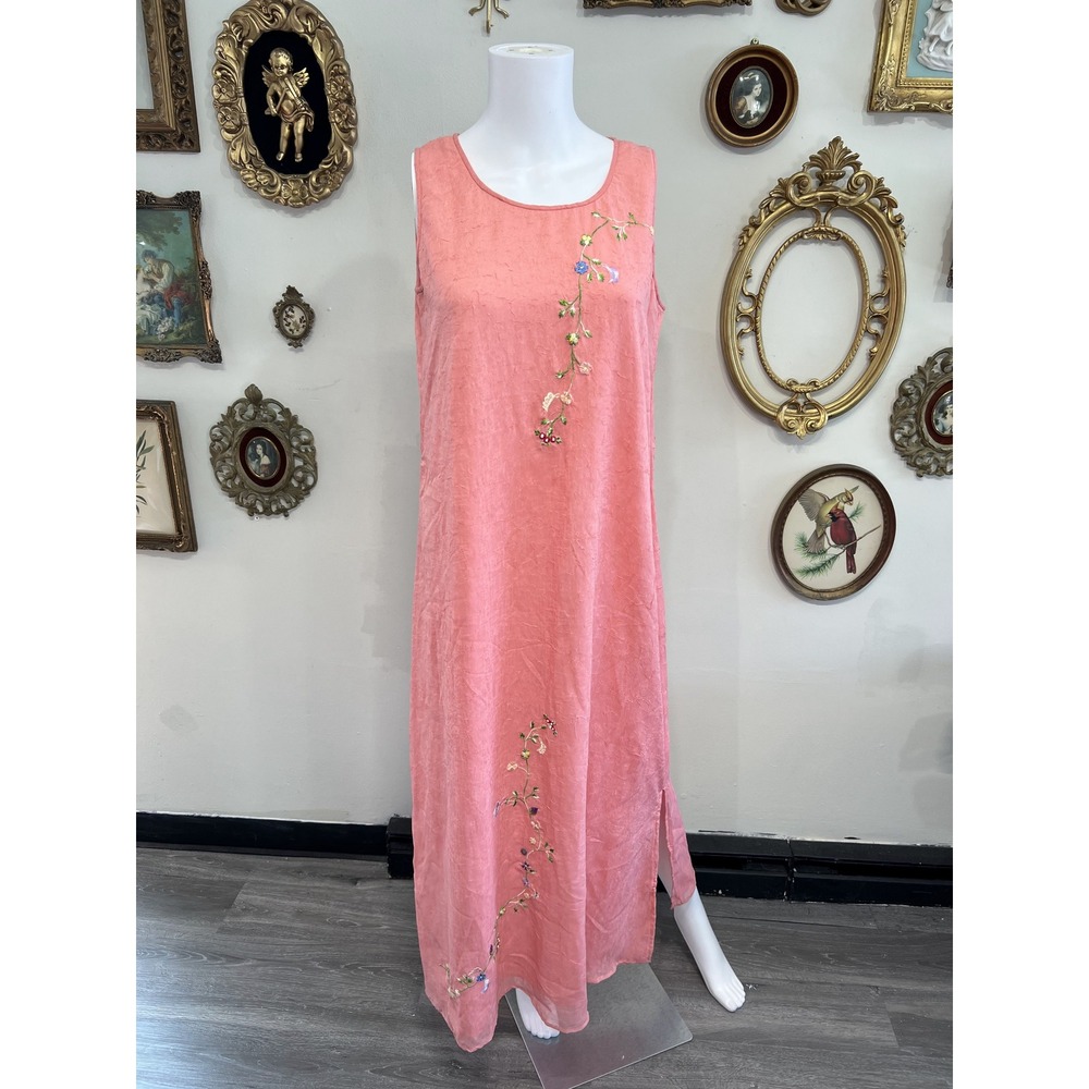 Clinique Vintage Pink Sleeveless Maxi Dress with Embroidered Floral Size M / XL